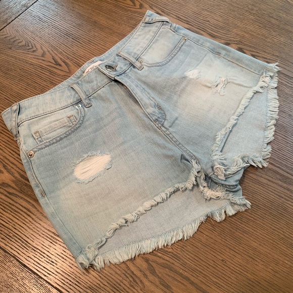 BCBGeneration shorts - Picture 2 of 5